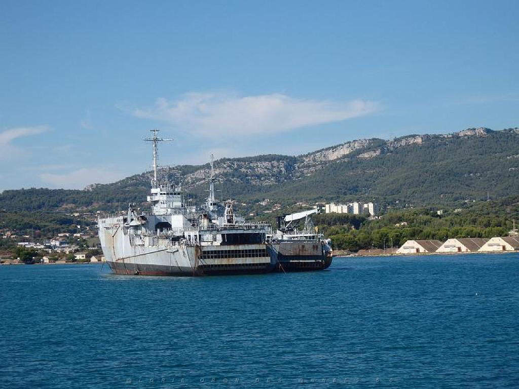 183 TOULON ET SA RADE (73).jpg
